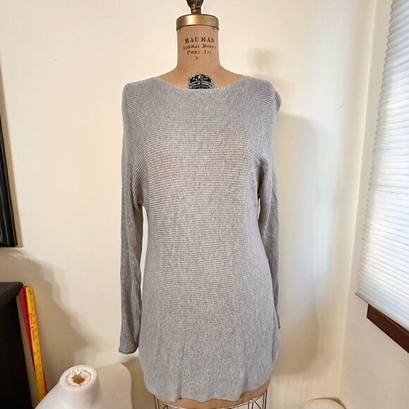 Joan Vass Gray Rayon blend tunic round neck sweater size medium - Picture 2 of 11